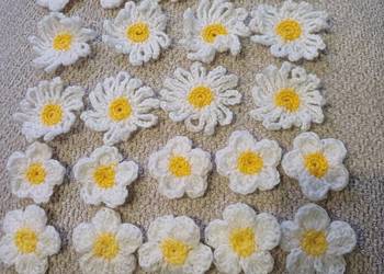 Kwiatki szydelkowe aplikacja