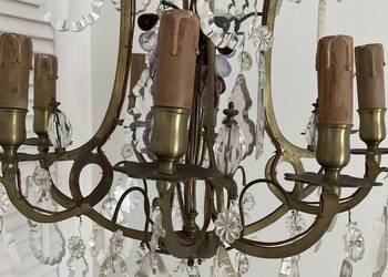 Kryształowo-mosiężny żyrandol