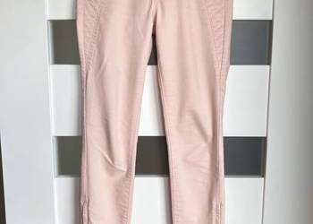 Jasnoróżowe spodnie jeansy z zamkami Zara rurki biodrówki S