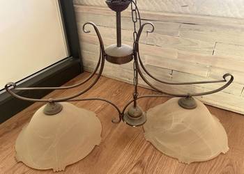 Lampy wiszące żerandol 2 sztuki klosze szklane kontrukcja stalowa
