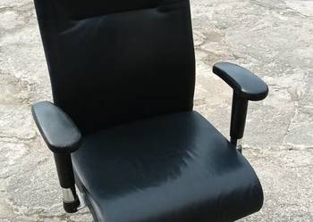 Fotel gabinetowy, ekoskóra, bardzo dobry stan,ATRAKCYJNA CENA