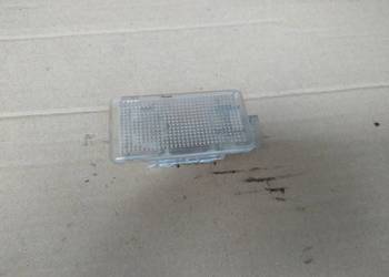 Volvo V70 II 02r lampka wnętrza pod nogi konsoli Volvo V70 II 02r lampka wnętrza pod nogi konsoli