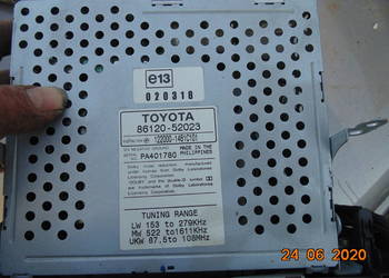 Radio radioodbiornik Toyota Yaris I 86120-52023