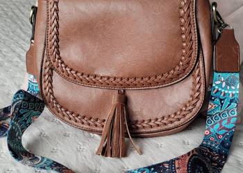 Torebka na ramię, torebka na pasku , nieużywana .