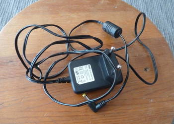 ładowarka sieciowa, na wyjściu prąd 5 V, 1 A