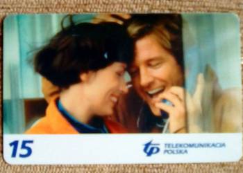 KOBIETA Z MĘŻCZYZNĄ PODCZAS ROZMOWY