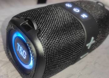 Głośnik przenośny BT z dużą baterią 1200mAh,radiemFM i światłem led