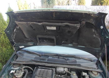 Maska klapa grill przód do Toyota Yaris z 2003 roku stan bdb