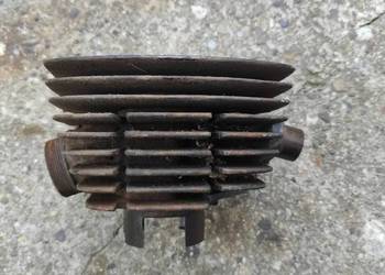 Sprzedam żeliwny cylinder motocykla WSK 125. Cena 100 zł.