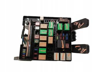 SKRZYNKA BEZPIECZNIKÓW 91451-3U484 1.7 CRDI 115KM Kia Sportage III