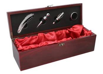 Drewniana Skrzynka na Wino z Akcesoriami – Elegancki Zestaw do Wina