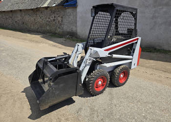 Miniładowarka BOBCAT 310, 4x4 + łyżko-krokodyl, 90 cm szerokości, waga 1 t