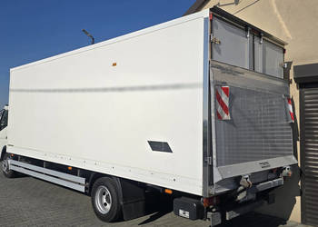 zabudowa IZOTERMA aluminiowa stan IDEALNY 640x242x230cm Kontenener Chłodnia