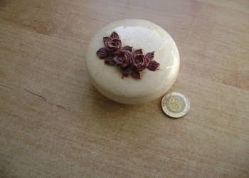 Starocie z PRL - Porcelana luksusowa spękana = Puzderko do rozpoznania