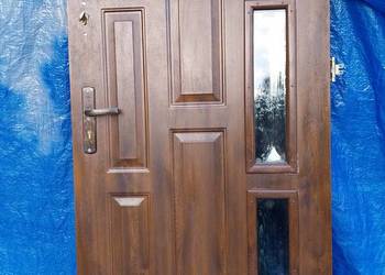 Drzwi zewnętrzne używane