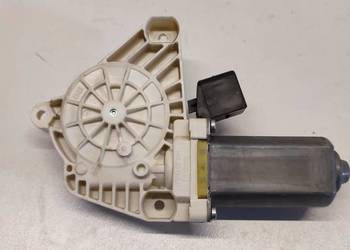 MERCEDES X117 CLA SILNICZEK SZYB PRAWY TYŁ A2078200542