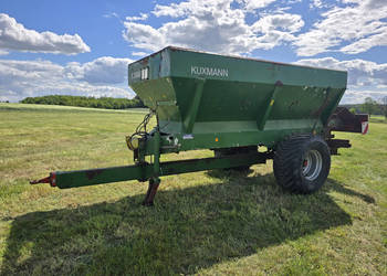 Rozsiewacz wapna talerzowy KUXMANN 8-10 ton