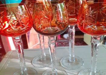 Krysztalowe kielichy kolor pomarancz