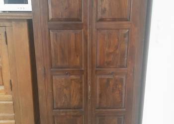 Drewniana szafa palisander w stylu kolonialnym