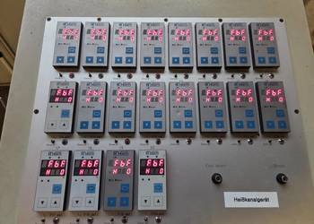 Regulator gorących kanałów w formie wtryskowej 20 stref - mkvplast.pl