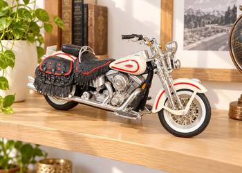 Maisto 39360 Harley Davidson FLSTS Heritage Springer White 1:18 Diecast Mod