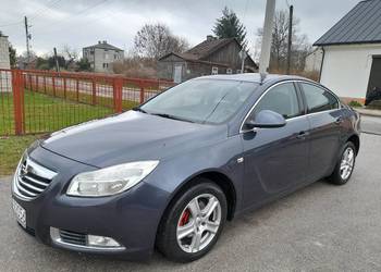 Opel Insignia Sedan 1.6 benzyna 115 koni,6 skrzynia,hak,zadbana