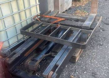 Maszt do wózka  widłowego w bdb stanie , widły 120cm .