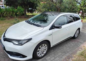 Toyota Auris 1.8 hybryda LPG kombi 2018 polski salon