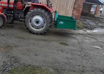 Skrzynia transportowa z wywrotem mechanicznym