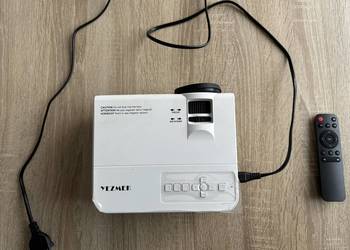 Projektor YEZMEK V7