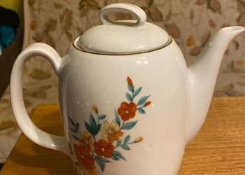 Dzbanek na herbatę porcelana Wałbrzych