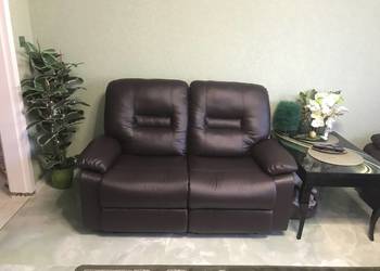 Sprzedam 2 sofy 2-osobowe z manualną funkcją relaksu