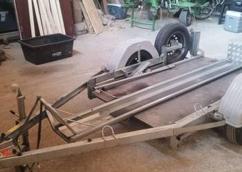 Przyczepka do transportu jednego motocykla