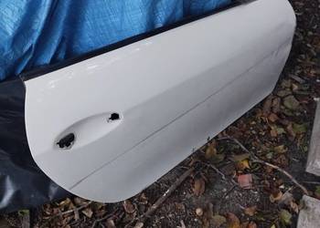 Sprzedam drzwi prawe Mercedes slk.