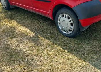 Sprzedam Yaris 2001 1.0