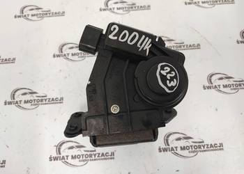 TOYOTA AVENSIS T27 III 10r zamek klapy tył