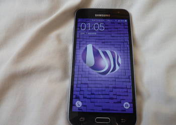 telefon Samsung J 3 2016 r., z ładowarką