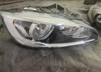 reflektor przedni prawy Volvo v60
