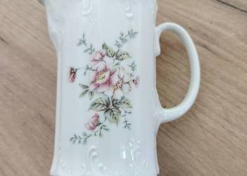 Porcelanowy mlecznik śliczny delikatny lekki kwiaty