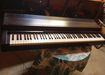 Yamaha Clavinova CLP-300 uszkodzone