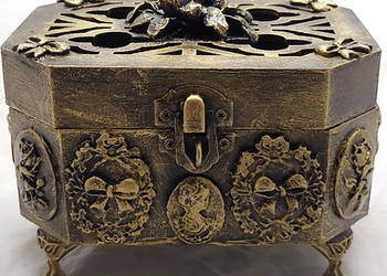 Szkatułka na biżuterię