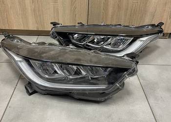 Toyota Yaris IV reflektor przód kpl Led