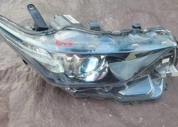 TOYOTA AURIS II LIFT REFLEKTOR PRAWY LAMPA PRAWA PRZÓD 81110-02K30 // 522