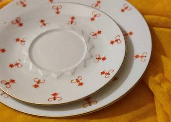 Talerzyki do filiżanki Sorau Carstens biel czerwień