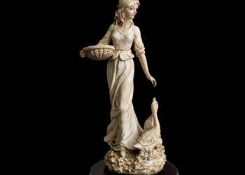 Figurka – Kobieta z Gęsiami w Stylu Giuseppe Armani / Capodimonte