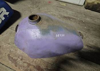 Suzuki DR 250 bak zbiornik paliwa dr250 D r