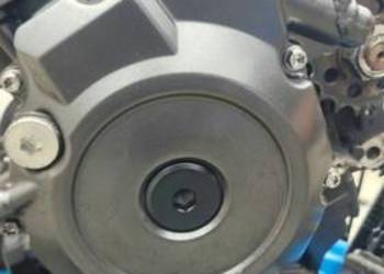 SUZUKI GSX 8 R S GSX8R OEM KAPA DEKIEL POKRYWA ALTERNATORA ALTERNATOR