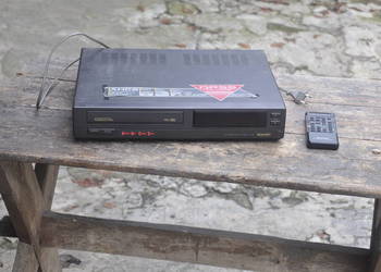 Magnetowid Video Sharp Digital Retro PRL Klasyk Pilot