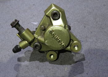 PIAGGIO HEXAGON 125 150 180 250 ZACISK HAMULCA PRZÓD PRZEDNI HAMULEC