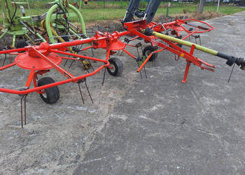 Przetrząsarka KUHN 5001T plus wałek ze sprzęgłem w komplecie
